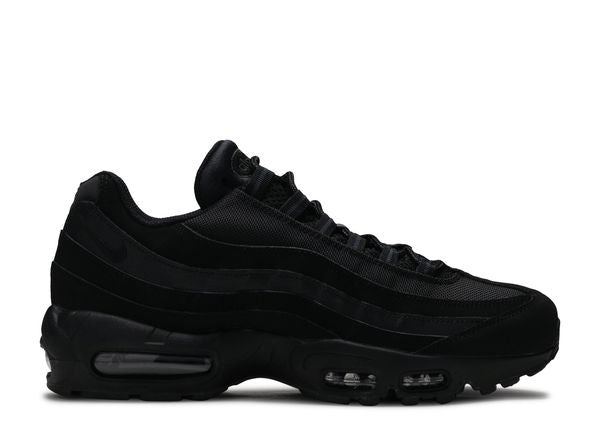 Air Max 95 Triple Black - класически черни маратонки с комфорт и стил в България
