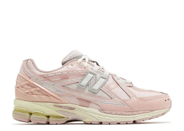 NB 19O6 1906U 'Lunar New Year - Shell Pink' маратонки – розов нюанс, страничен изглед