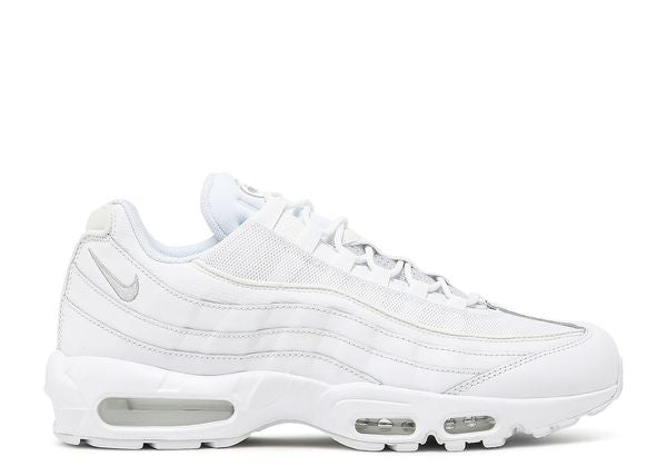 Nike Air Max 95 Triple White - класически бели маратонки с комфорт и стил в България
